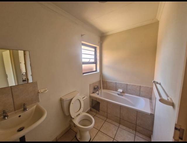 2 BEDROOM HOUSE FOR SALE IN KATHU